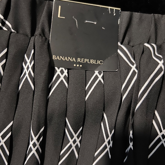 NWT Banana Republic Geometric Pleated Midi Skirt - Picture 4 of 6